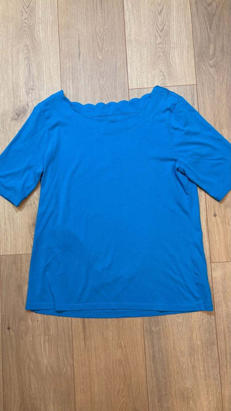 Talbots Scallop Neck Tee Size M Blue Pima Cotton